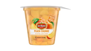 Del Monte Foods Yellow Cling Peach Chunks in Extra Light Syrup Cup